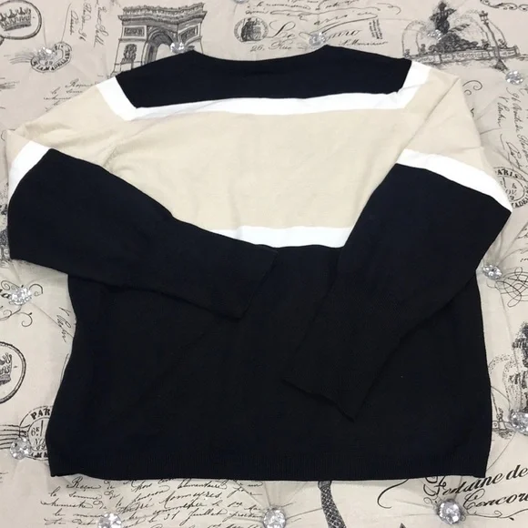 🎁Devotion by Cyrus Women's Sweater - Picture 7 of 7